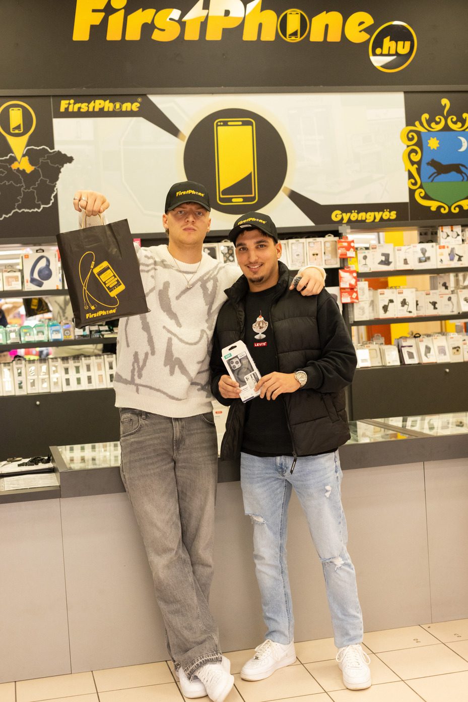 Gewinner mit seinem Gewinn