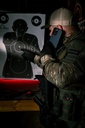 apple-iphone-15-tactical-magforce-hyperstealth-20-hatlap-tok-asphalt_4.jpg